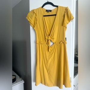 *Brand New* Lulu’s Dress Size Medium 💛